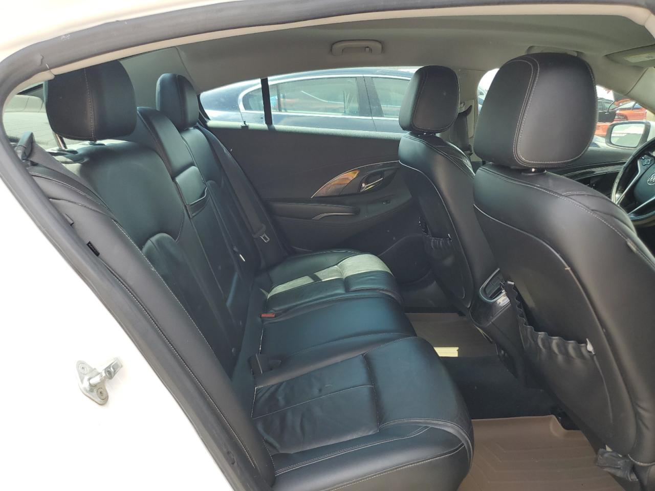 2015 Buick Lacrosse VIN: 1G4GB5G33FF305371 Lot: 56855675