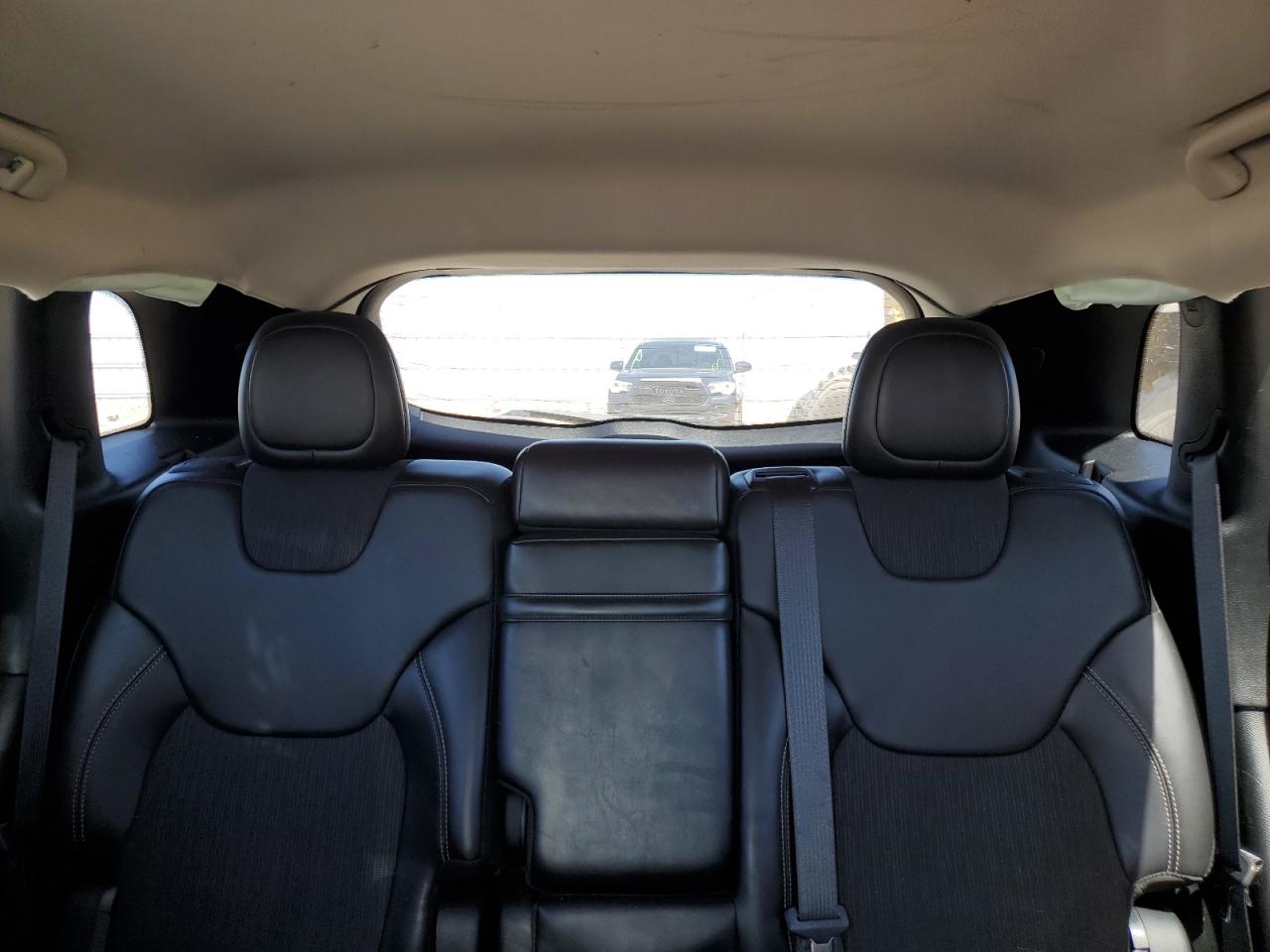 2018 Jeep Cherokee Latitude Plus VIN: 1C4PJLLX3JD577458 Lot: 58023255