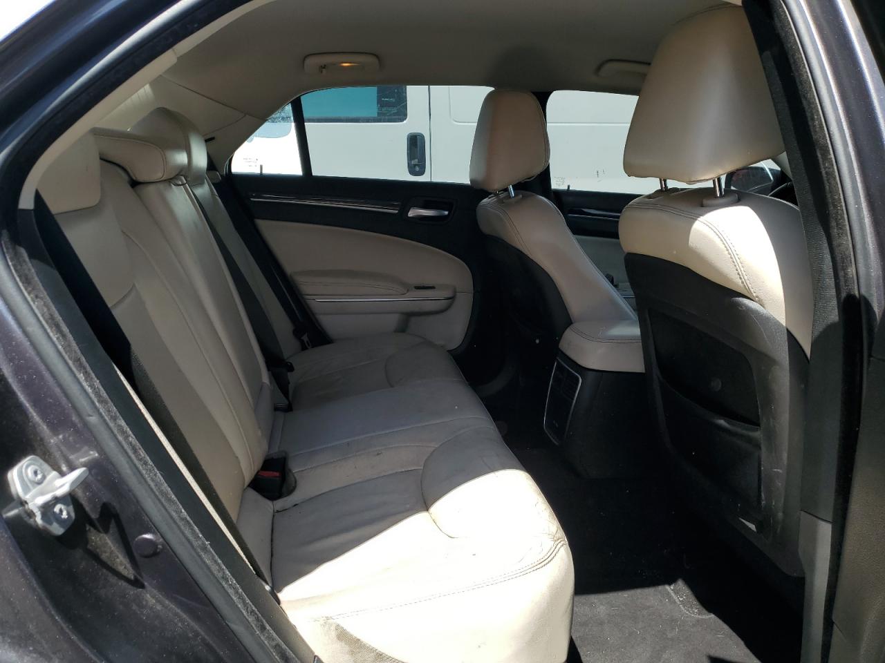 2015 Chrysler 300 Limited VIN: 2C3CCAAGXFH891896 Lot: 58273255