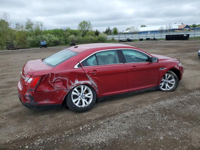  FORD TAURUS 2012 Красный