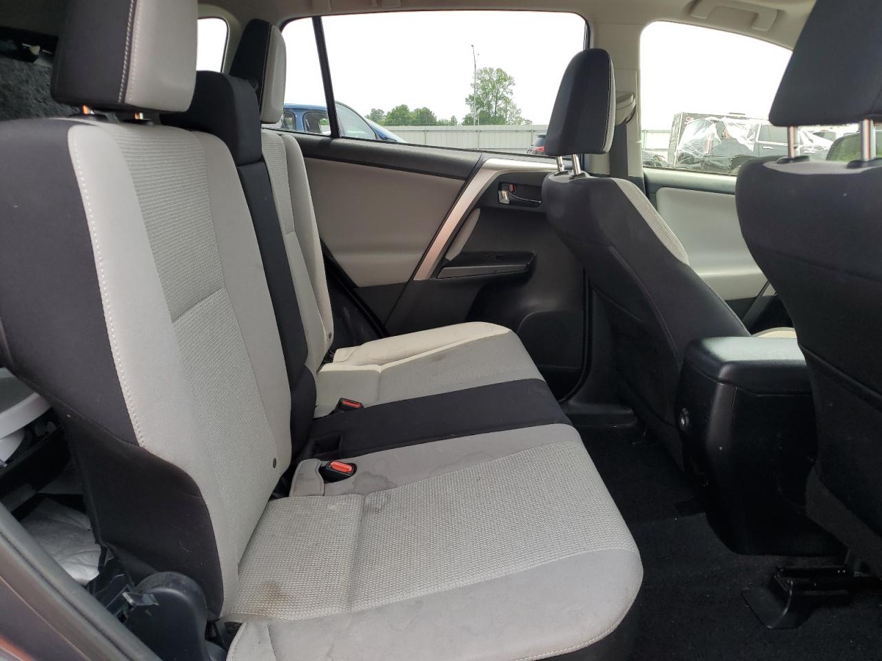 2017 Toyota Rav4 Xle VIN: JTMWFREVXHJ717075 Lot: 56992805