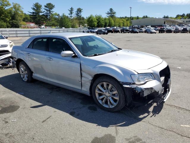  CHRYSLER 300 2021 Srebrny