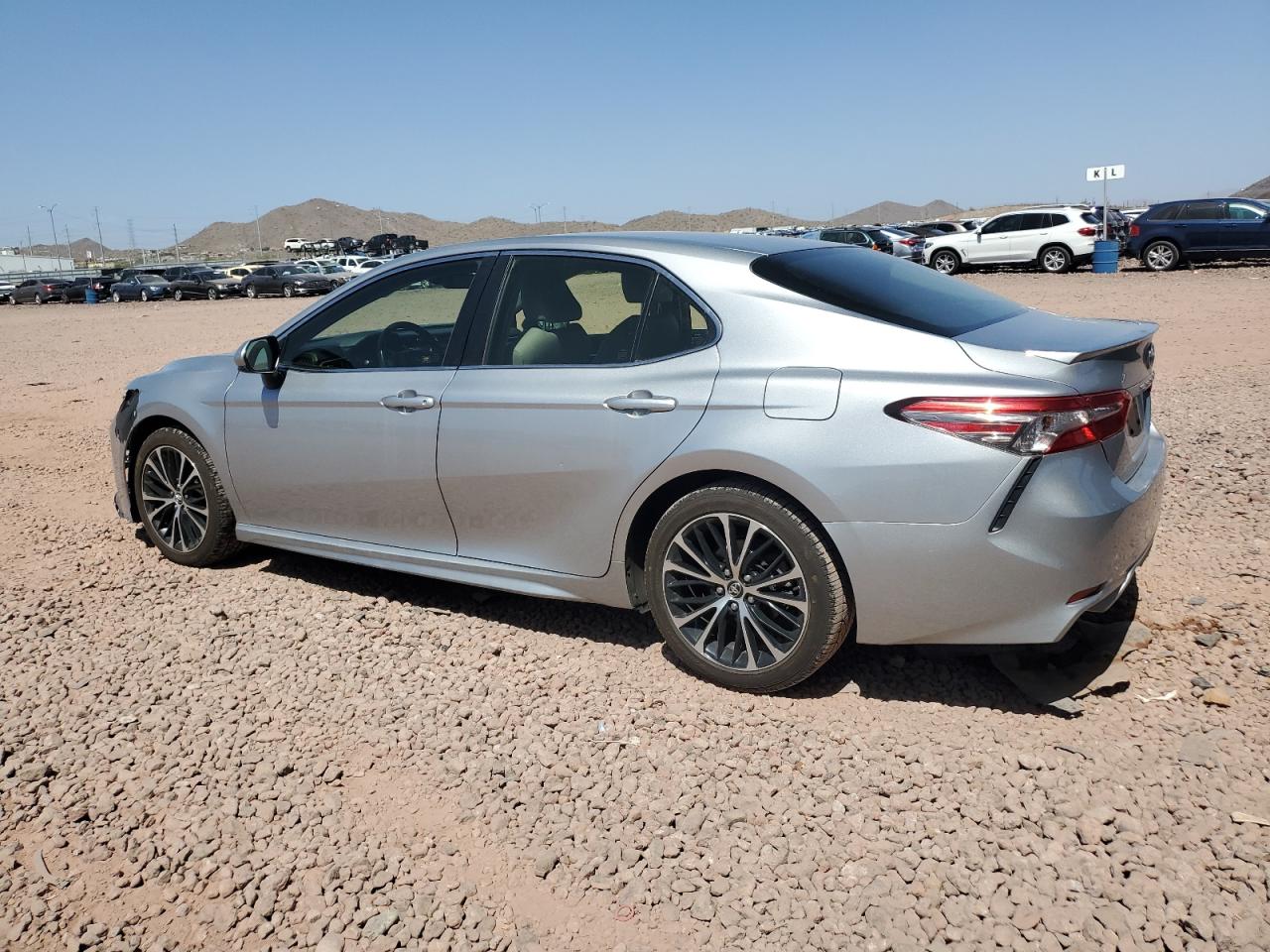 2018 Toyota Camry L VIN: JTNB11HK2J3013927 Lot: 56156625