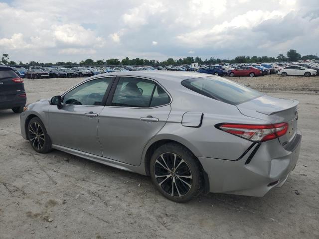  TOYOTA CAMRY 2018 Серебристый
