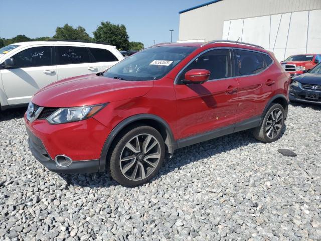  NISSAN ROGUE 2017 Красный
