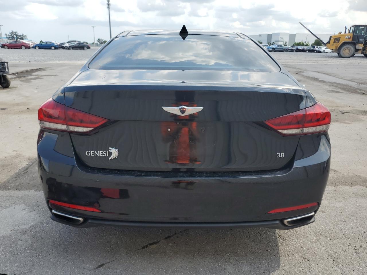 2015 Hyundai Genesis 3.8L VIN: KMHGN4JE1FU081783 Lot: 56362395