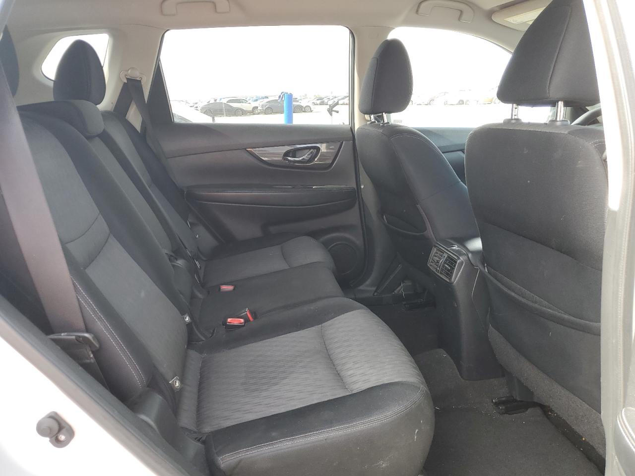 2017 Nissan Rogue S VIN: JN8AT2MT0HW394558 Lot: 56599365