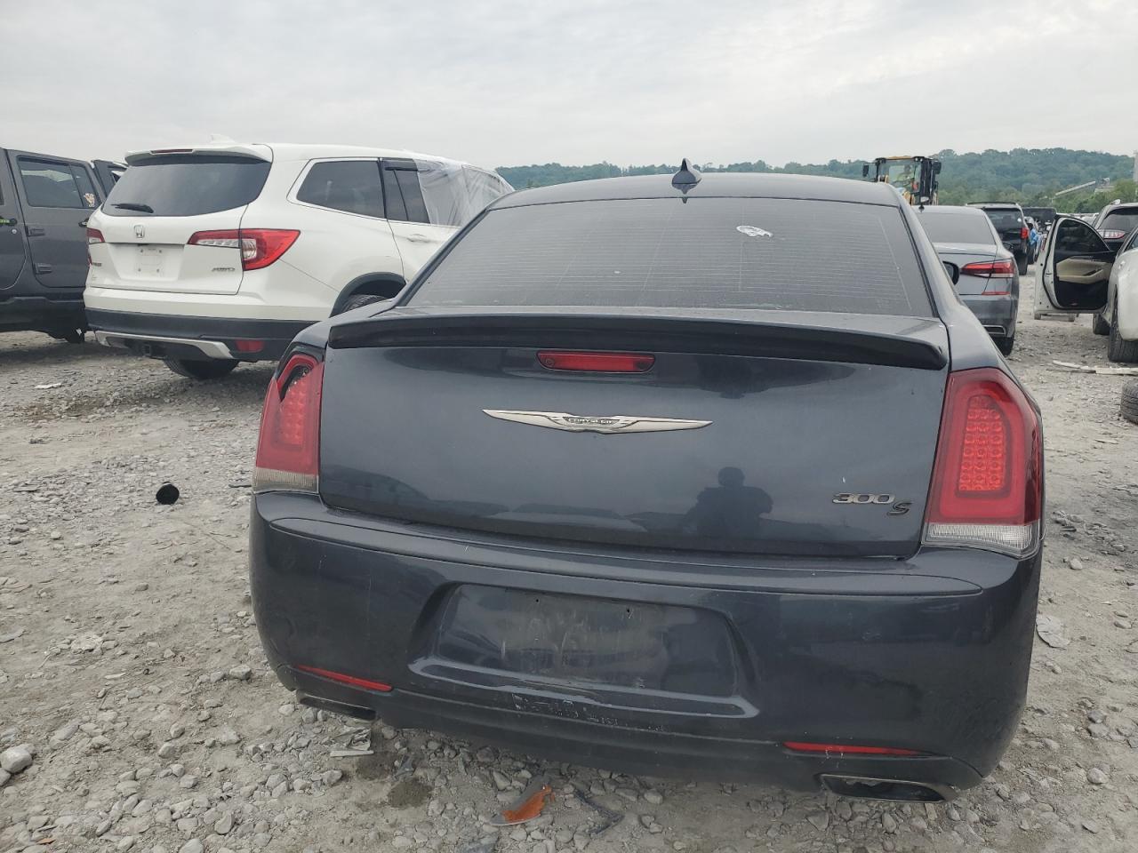 2017 Chrysler 300 S VIN: 2C3CCABG8HH668418 Lot: 57488495