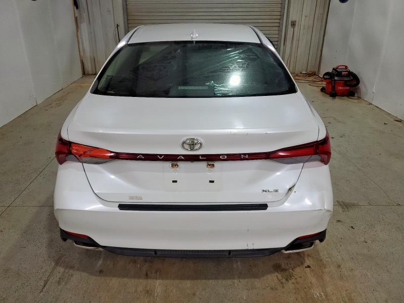  TOYOTA AVALON 2021 Biały