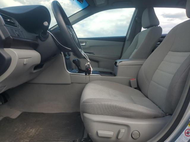 Седаны TOYOTA CAMRY 2015 Серебристый