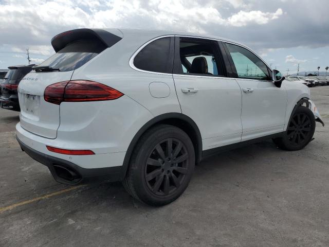 Паркетники PORSCHE CAYENNE 2016 Белы