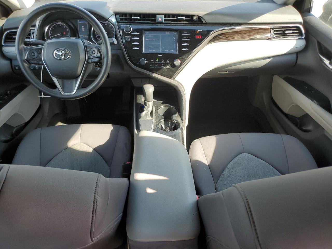 2020 Toyota Camry Le VIN: 4T1C11AK5LU324019 Lot: 56784825