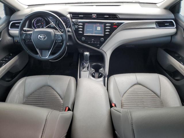  TOYOTA CAMRY 2018 Srebrny