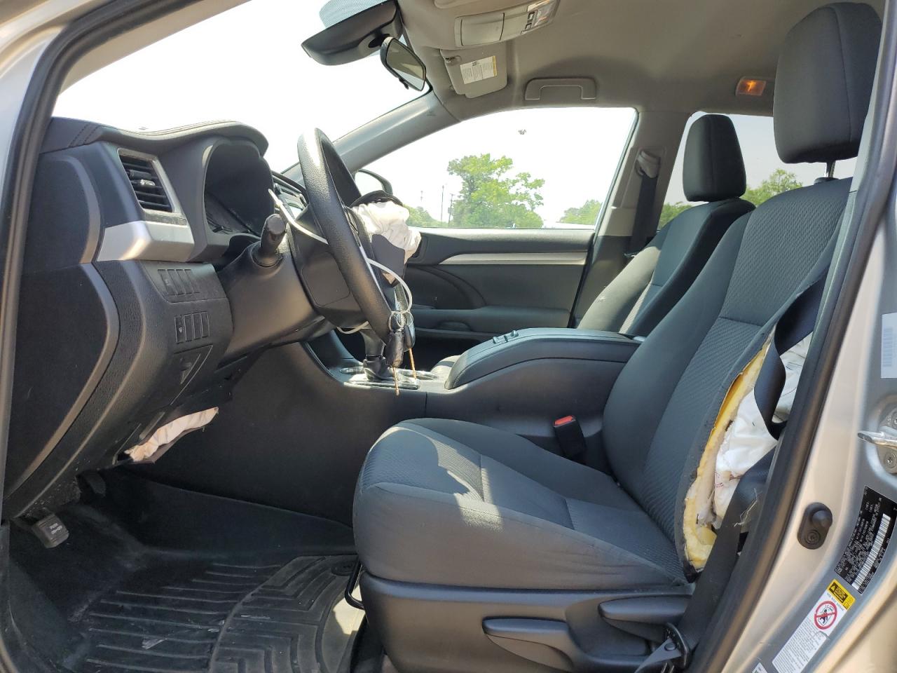 2019 Toyota Highlander Le VIN: 5TDBZRFH8KS972395 Lot: 57206705