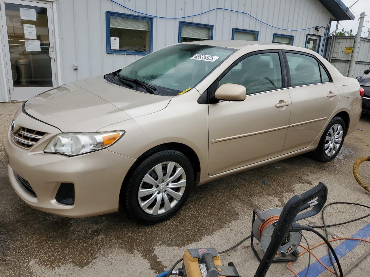 2013 Toyota Corolla Base იყიდება Pekin-ში, IL - Rear End