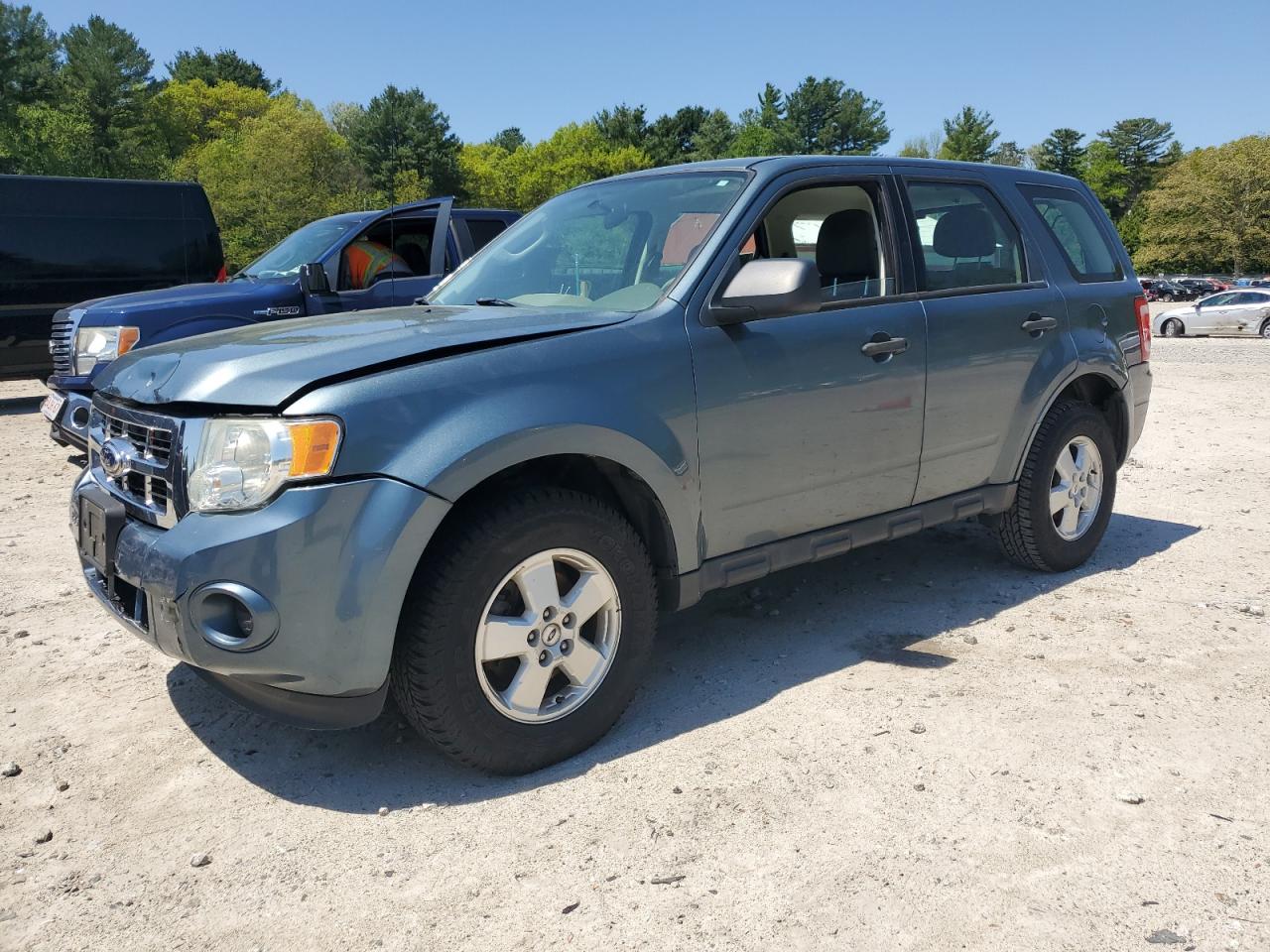 Mendon, MA에서 판매 중인 2012 Ford Escape Xls - Front End