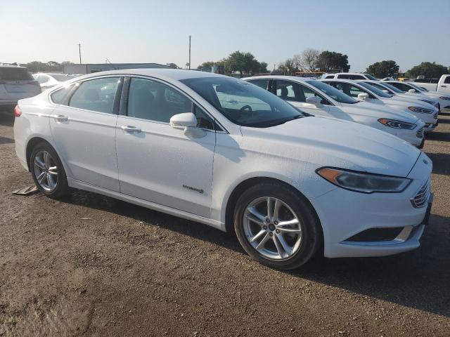  FORD FUSION 2018 Белый