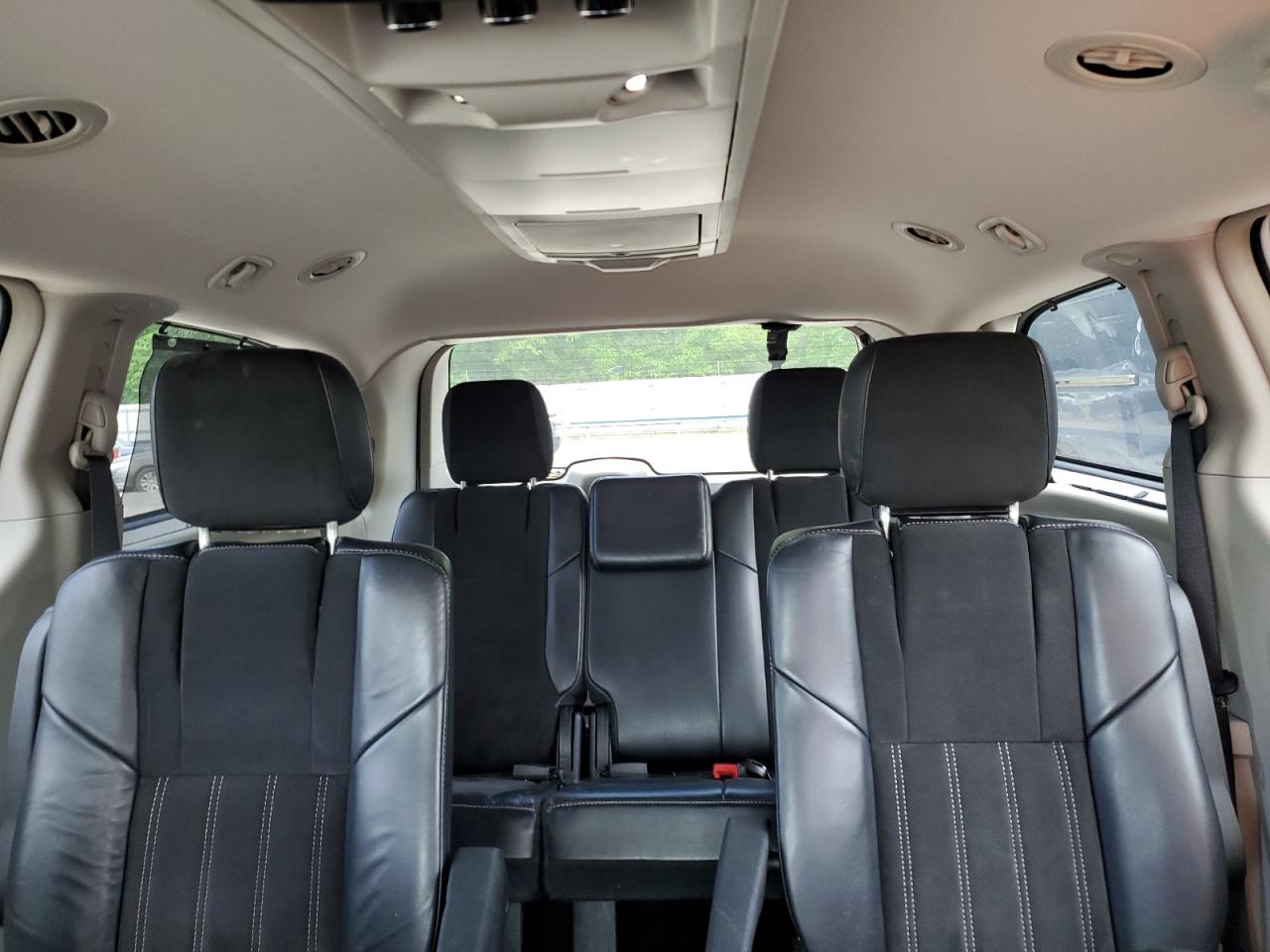 2016 Chrysler Town & Country Limited VIN: 2C4RC1JGXGR306090 Lot: 57307105