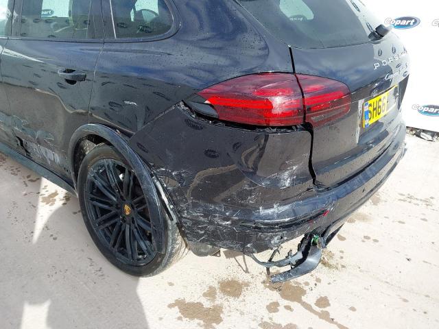 2016 PORSCHE CAYENNE V8