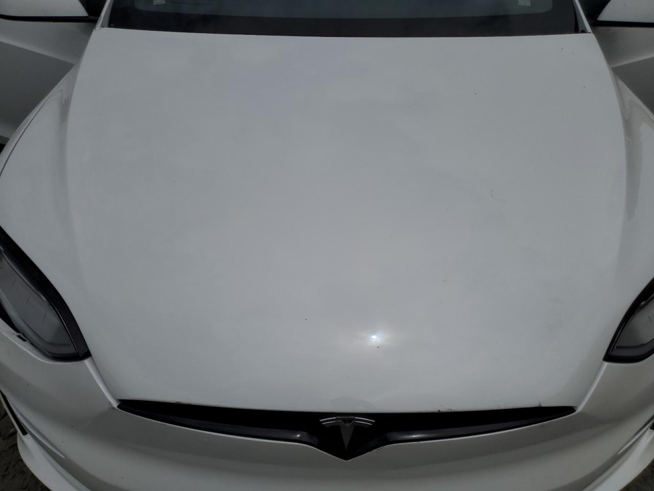 2022 Tesla Model X VIN: 7SAXCBE62NF331639 Lot: 56689885