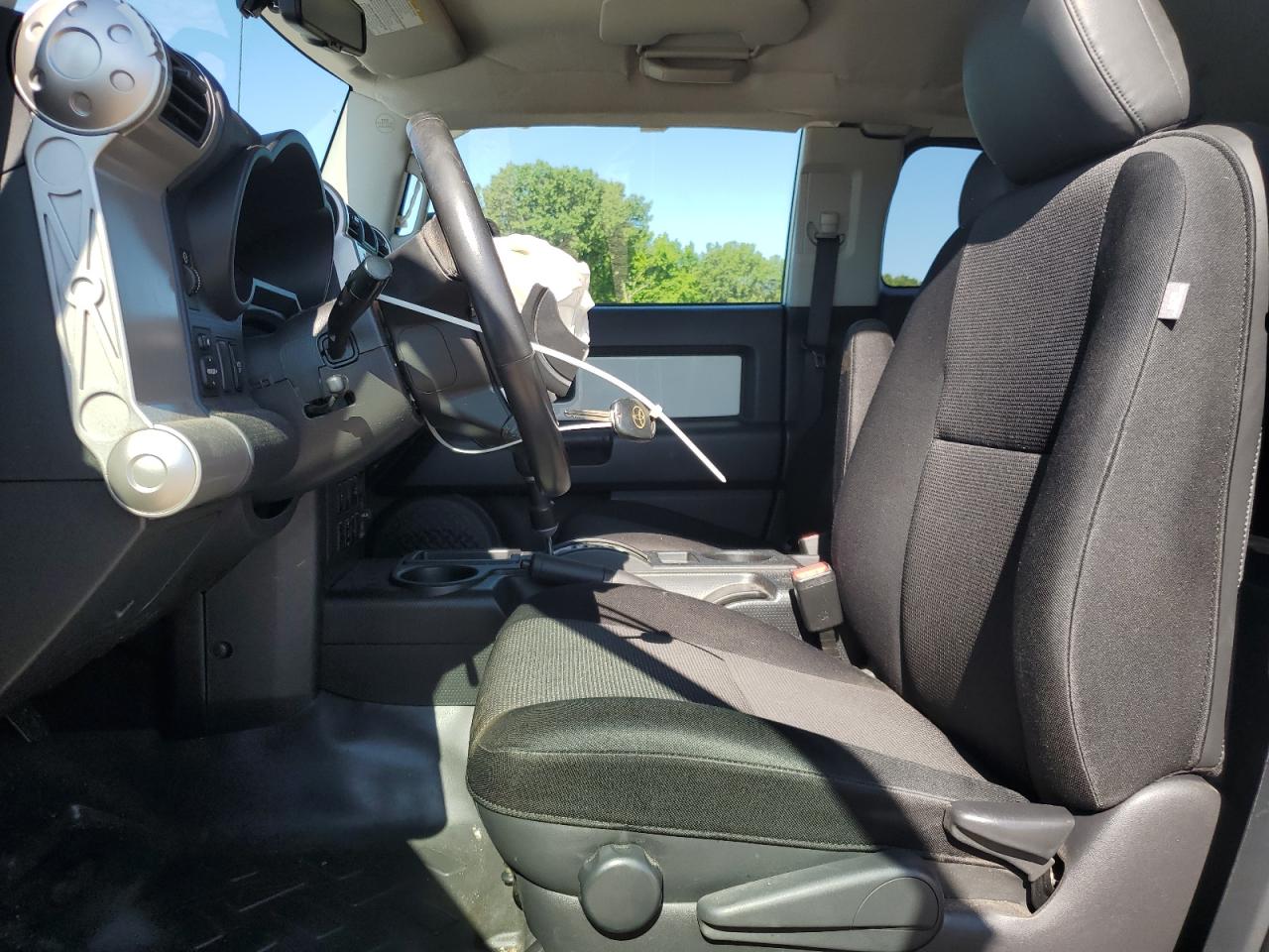 2010 Toyota Fj Cruiser VIN: JTEZU4BF0AK010615 Lot: 56100825