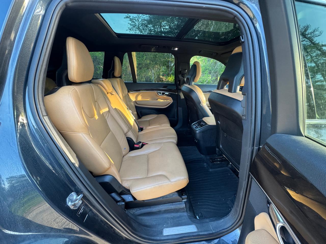2016 Volvo Xc90 T6 VIN: YV4A22PK2G1045251 Lot: 57183185