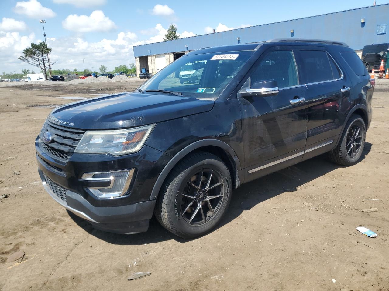 2016 Ford Explorer Xlt for Sale in Woodhaven, MI - Front End