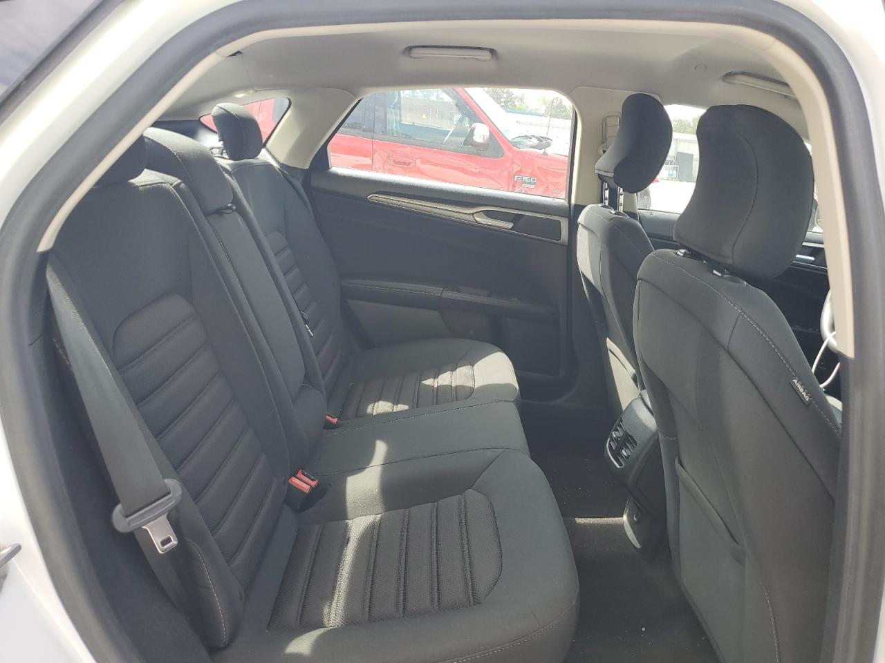 2019 Ford Fusion Se VIN: 3FA6P0LU2KR124915 Lot: 54034005