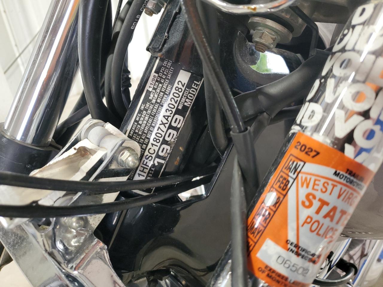 1999 Honda Vt1100 C VIN: 1HFSC1807XA302082 Lot: 56178955