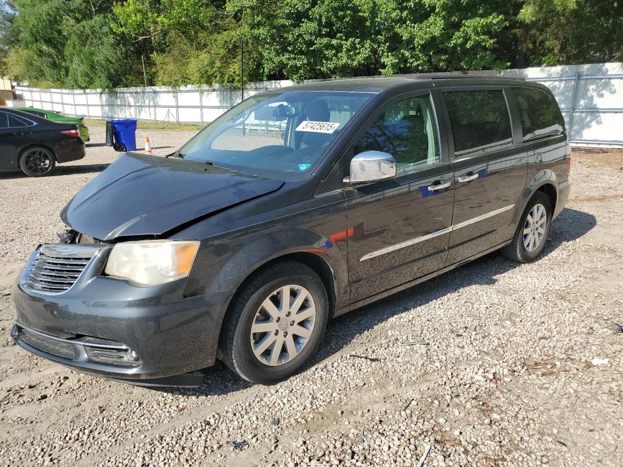 2012 Chrysler Town & Country Touring L იყიდება Knightdale-ში, NC - Front End