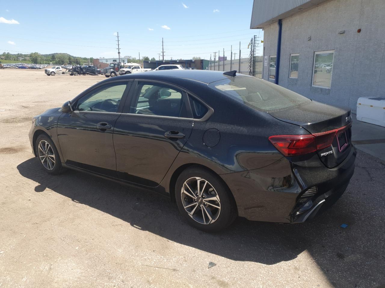 2023 Kia Forte - Image 2