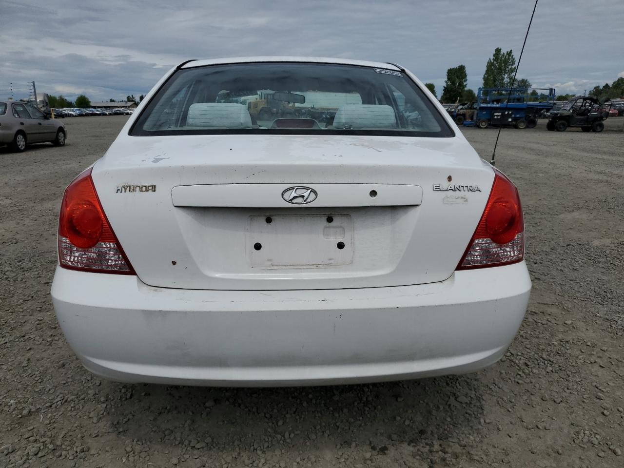 2004 Hyundai Elantra Gls VIN: KMHDN46D84U800172 Lot: 57239785