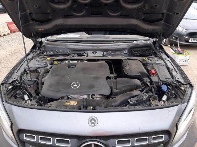 2019 MERCEDES BENZ GLA 180 UR