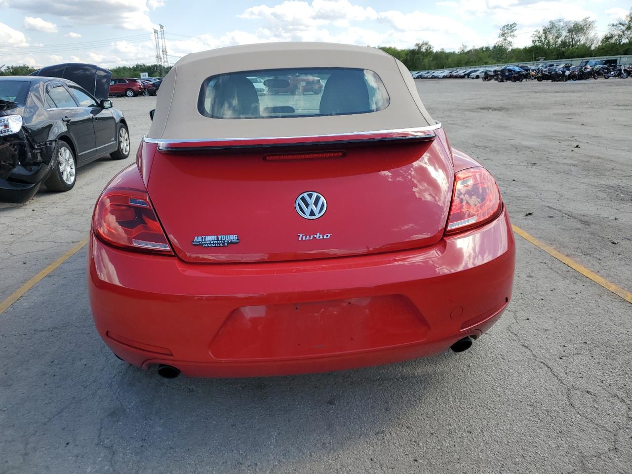 2013 Volkswagen Beetle Turbo VIN: 3VW8A7AT7DM817046 Lot: 57314405