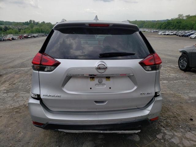  NISSAN ROGUE 2017 Серебристый