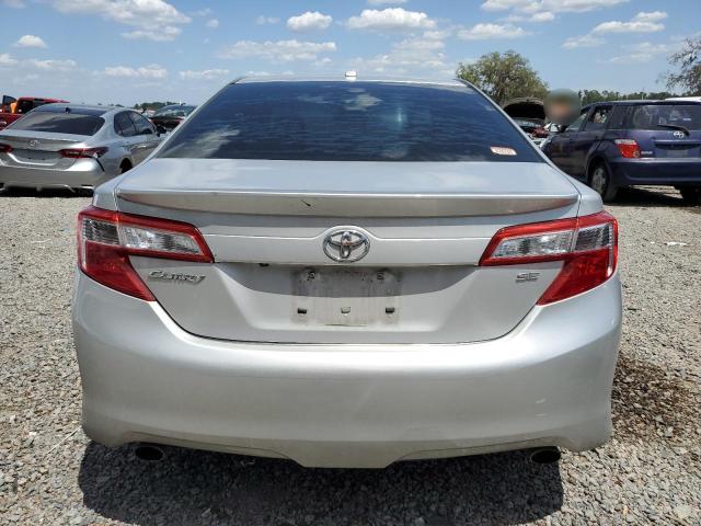  TOYOTA CAMRY 2014 Srebrny