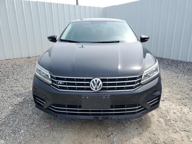  VOLKSWAGEN PASSAT 2016 Black