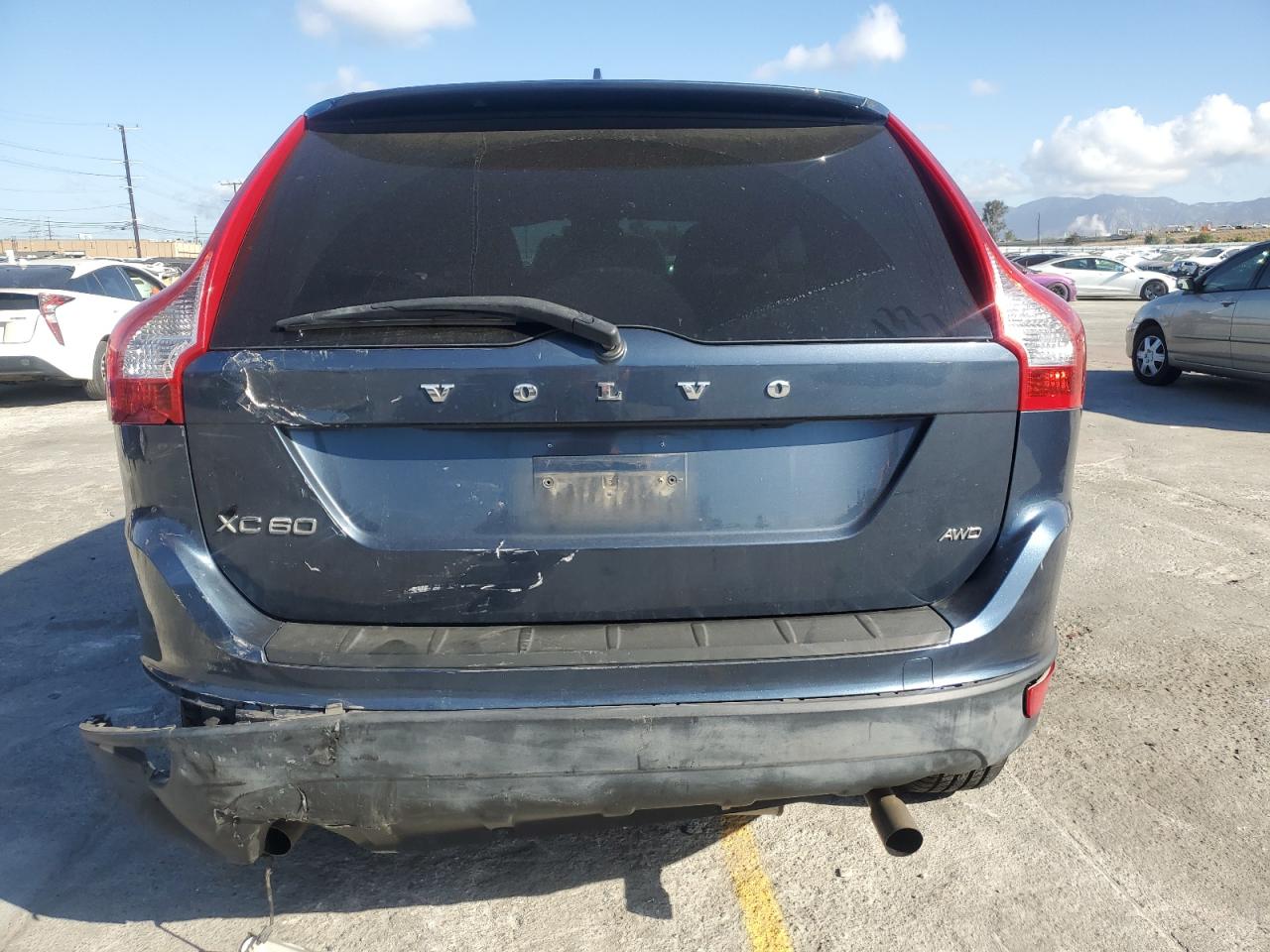 2011 Volvo Xc60 3.2 VIN: YV4952DZ3B2200372 Lot: 56772575