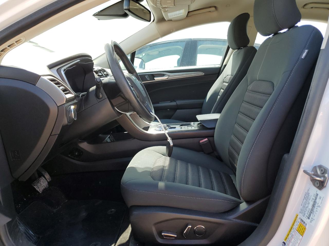 2019 Ford Fusion Se VIN: 3FA6P0LU4KR184064 Lot: 54043725