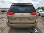 2011 Toyota Sienna Le للبيع في Dyer، IN - Rear End