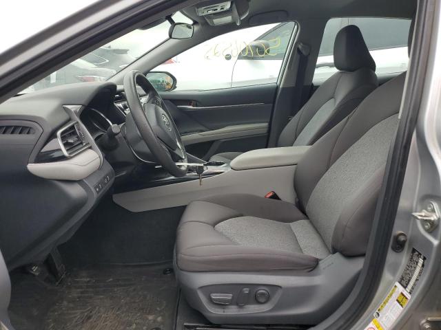  TOYOTA CAMRY 2019 Srebrny