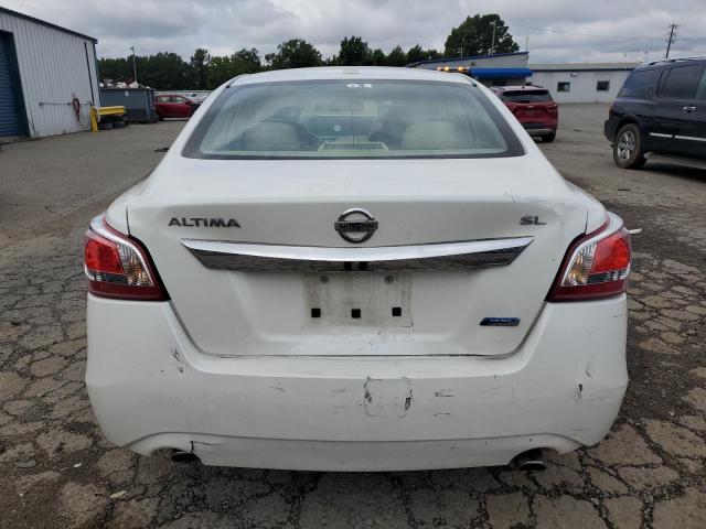 Sedans NISSAN ALTIMA 2013 Biały
