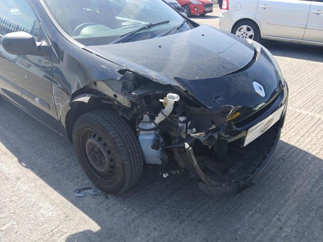 2011 RENAULT CLIO PZAZ