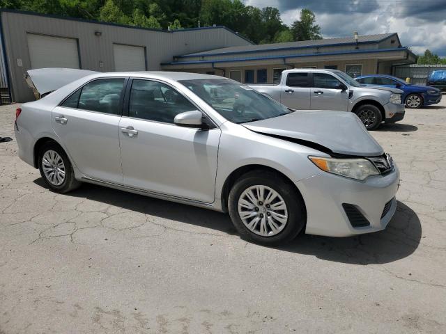  TOYOTA CAMRY 2013 Серебристый