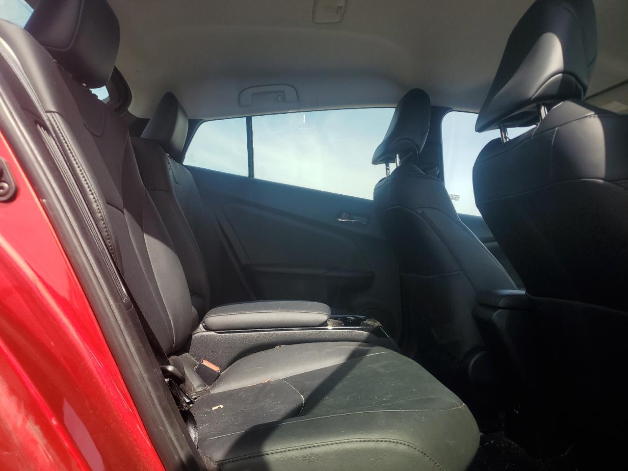 VIN: JTDKARFP6H3035781 2017 TOYOTA PRIUS