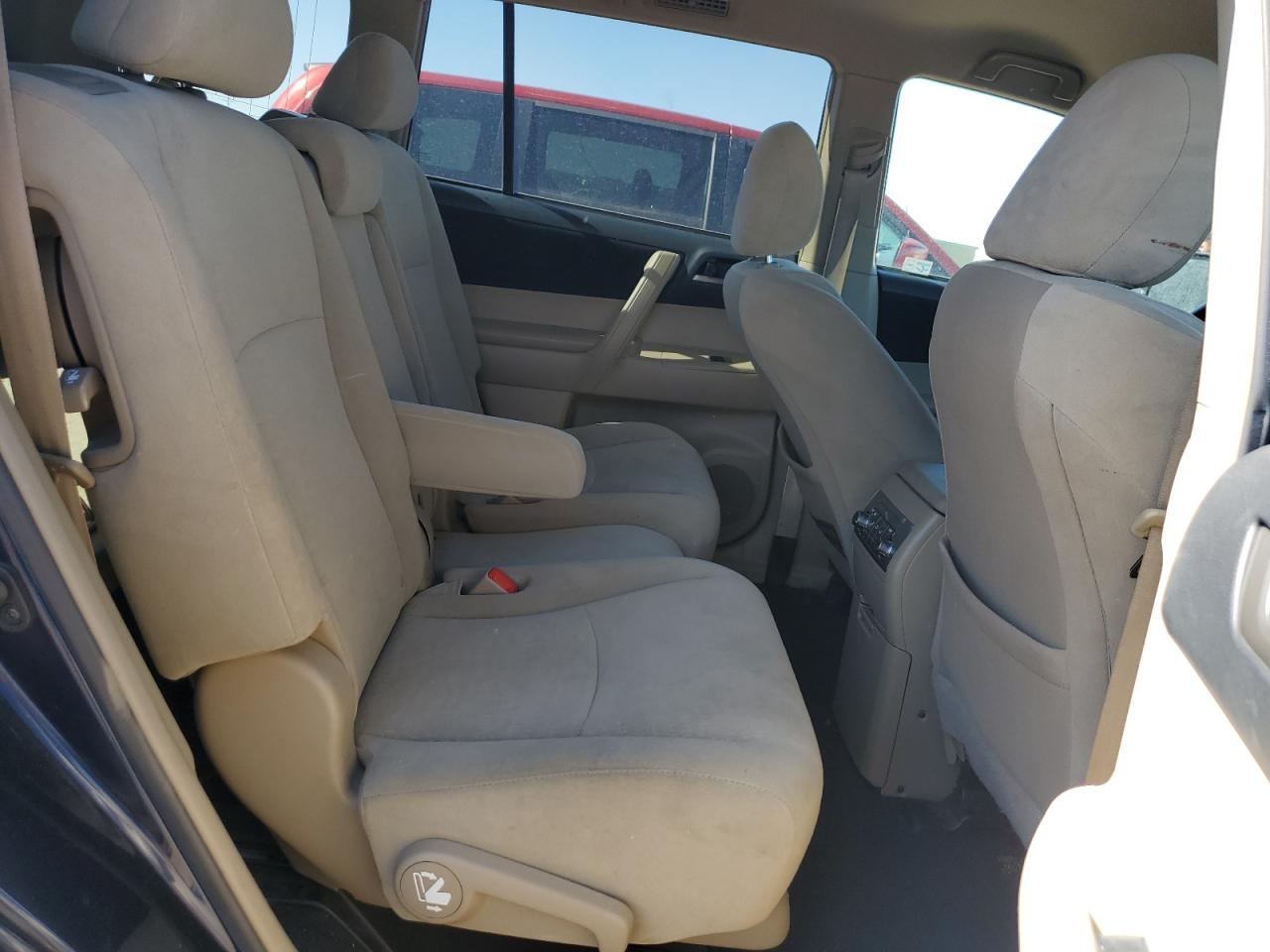 2012 Toyota Highlander Base VIN: 5TDBK3EH8CS167582 Lot: 56980615