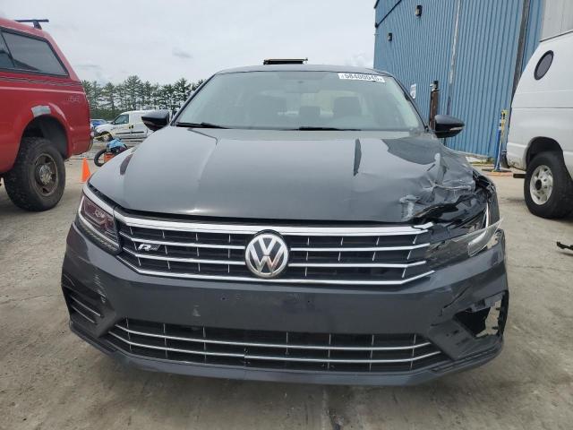  VOLKSWAGEN PASSAT 2017 Szary