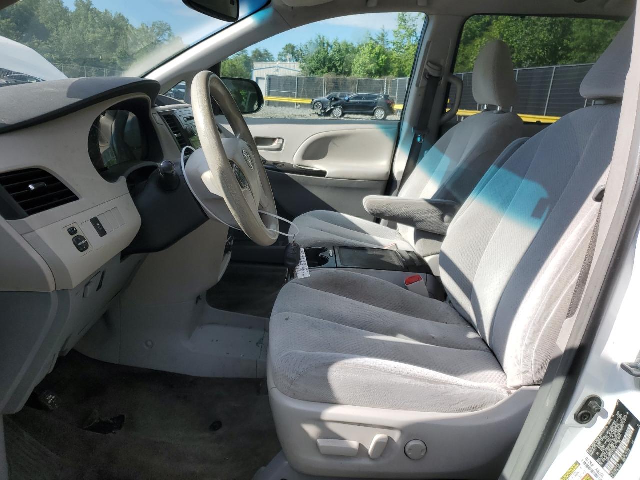 2014 Toyota Sienna Le VIN: 5TDKK3DC0ES460126 Lot: 57650355