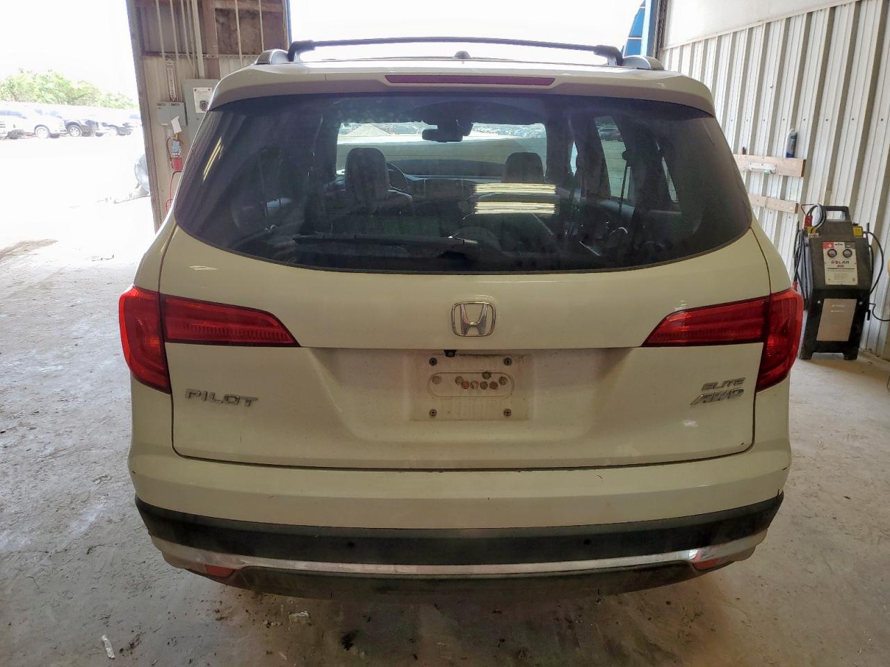 2016 Honda Pilot Elite VIN: 5FNYF6H09GB033213 Lot: 57102535