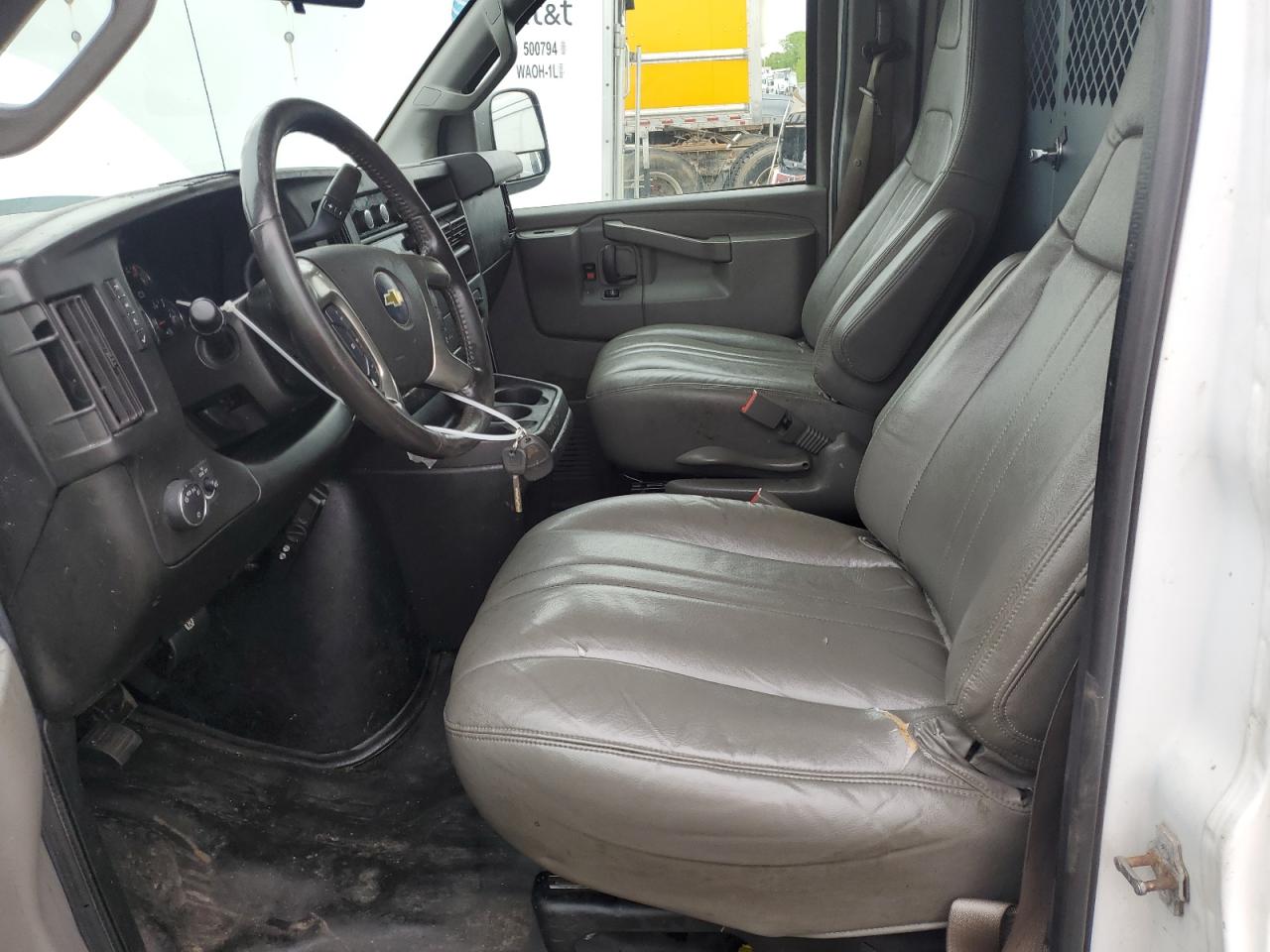 2018 Chevrolet Express G2500 VIN: 1GCWGAFP6J1208041 Lot: 56837345
